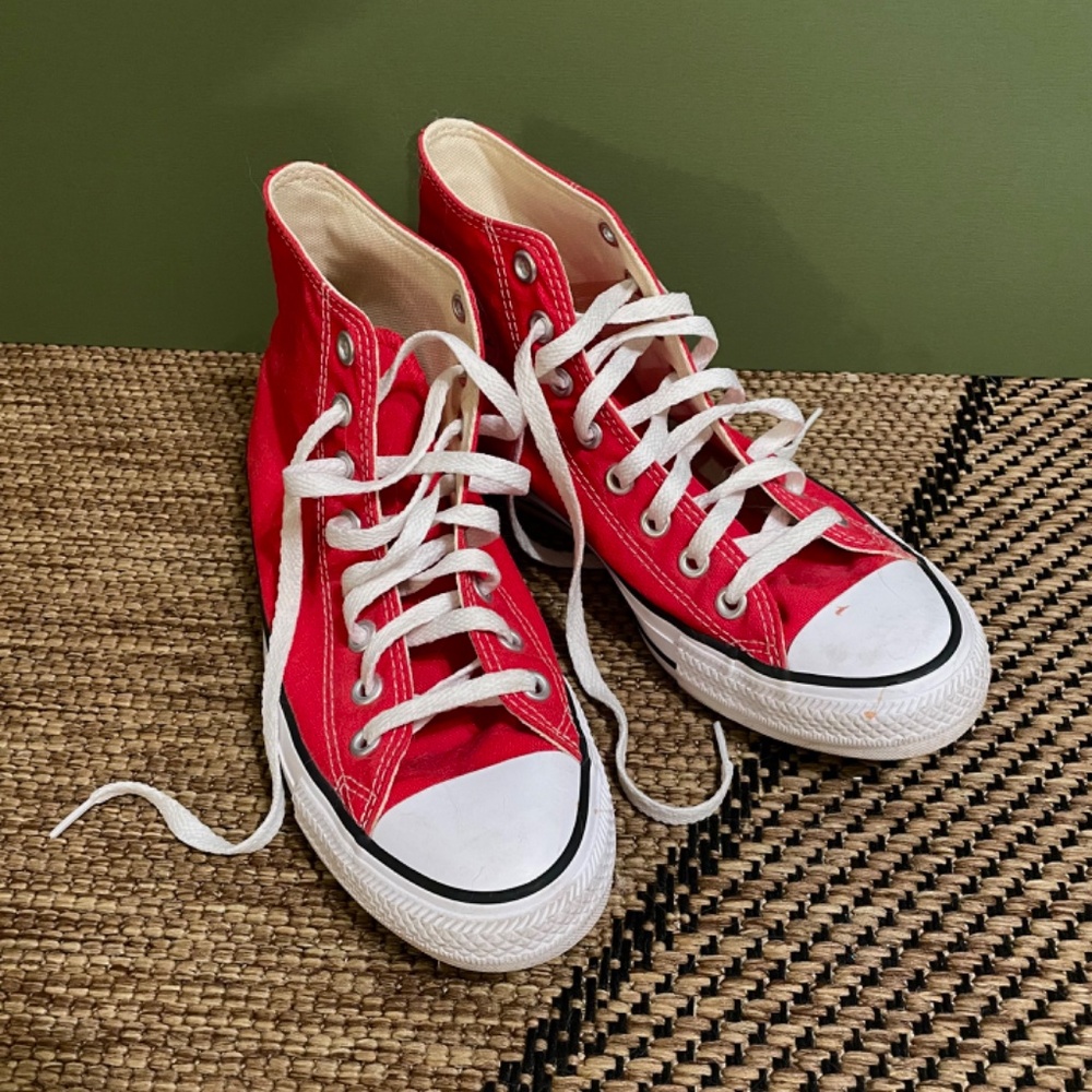 Size 8 Cherry Red High Top Converse - Picture 2 of 4